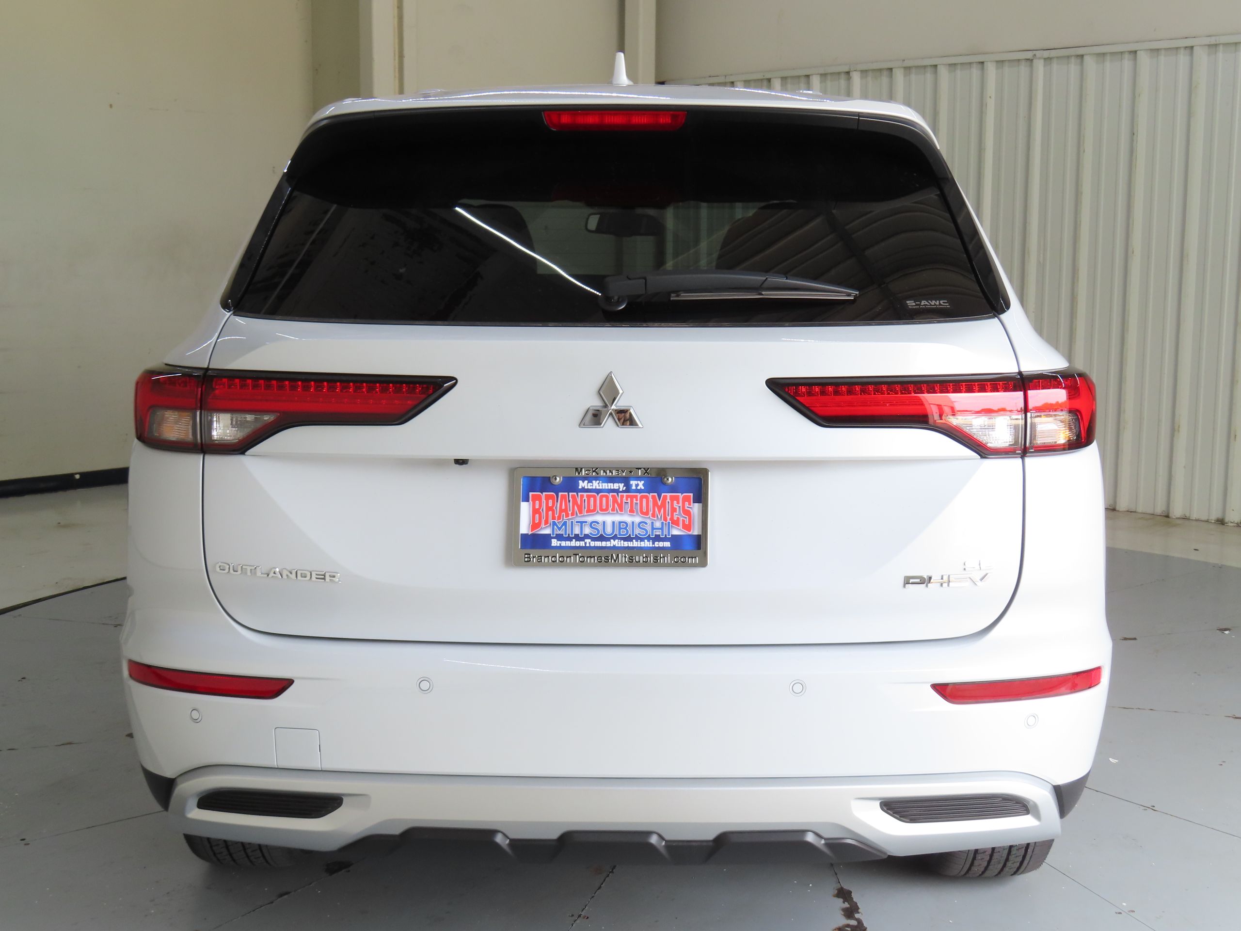 2025 Mitsubishi Outlander PHEV SE photo 4