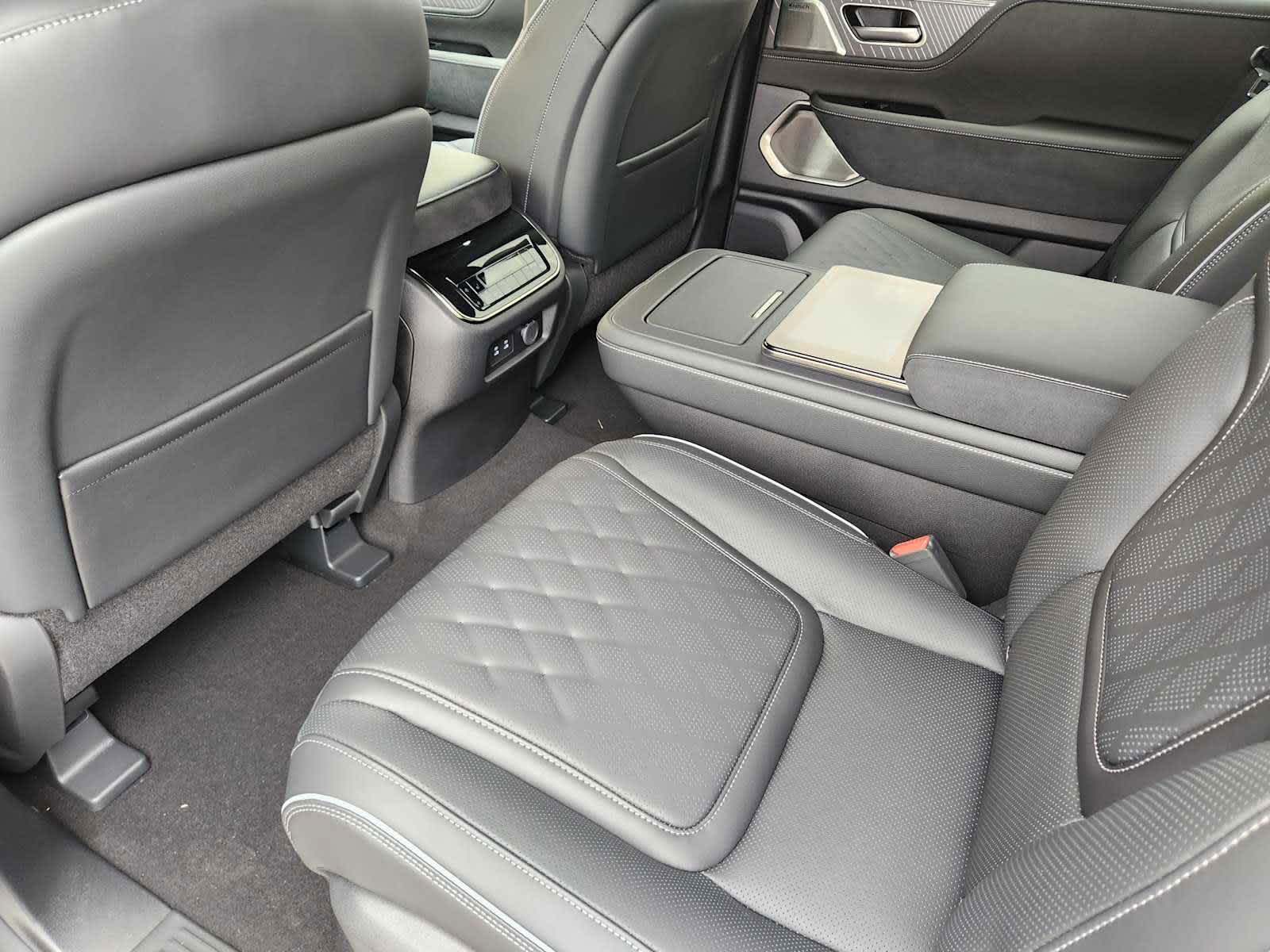 2025 Infiniti QX80 photo 21