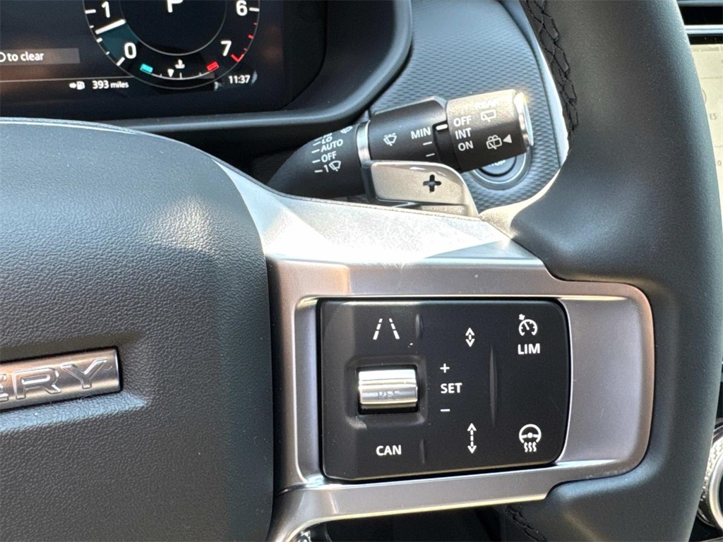 2025 Land Rover Discovery SE photo 27