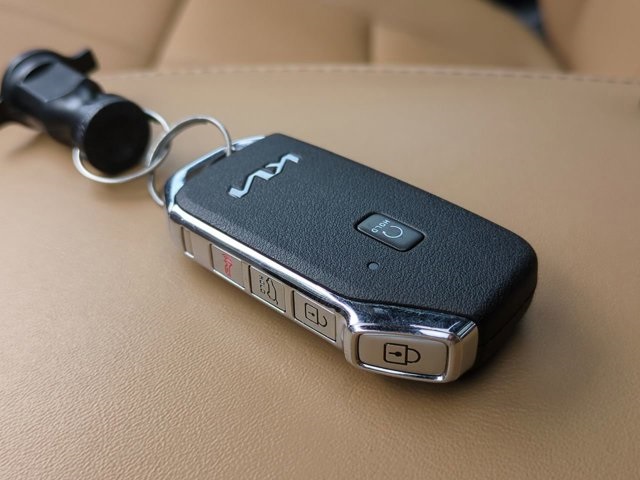 2022 Kia Telluride SX photo 28