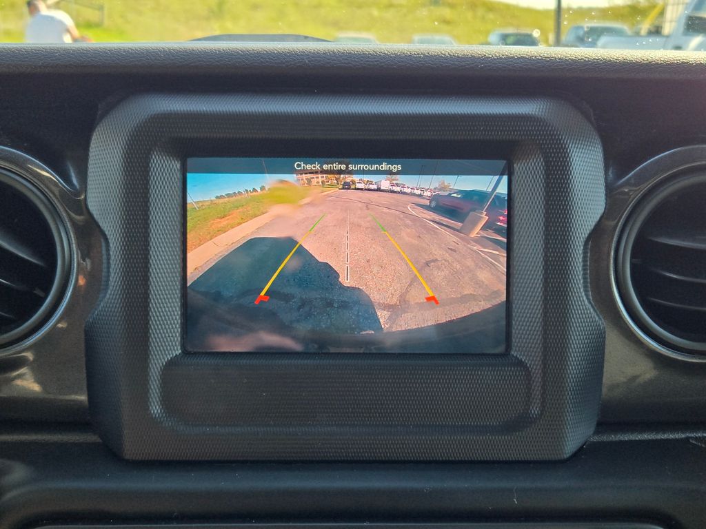 2020 Jeep Wrangler Unlimited Sport Altitude photo 21