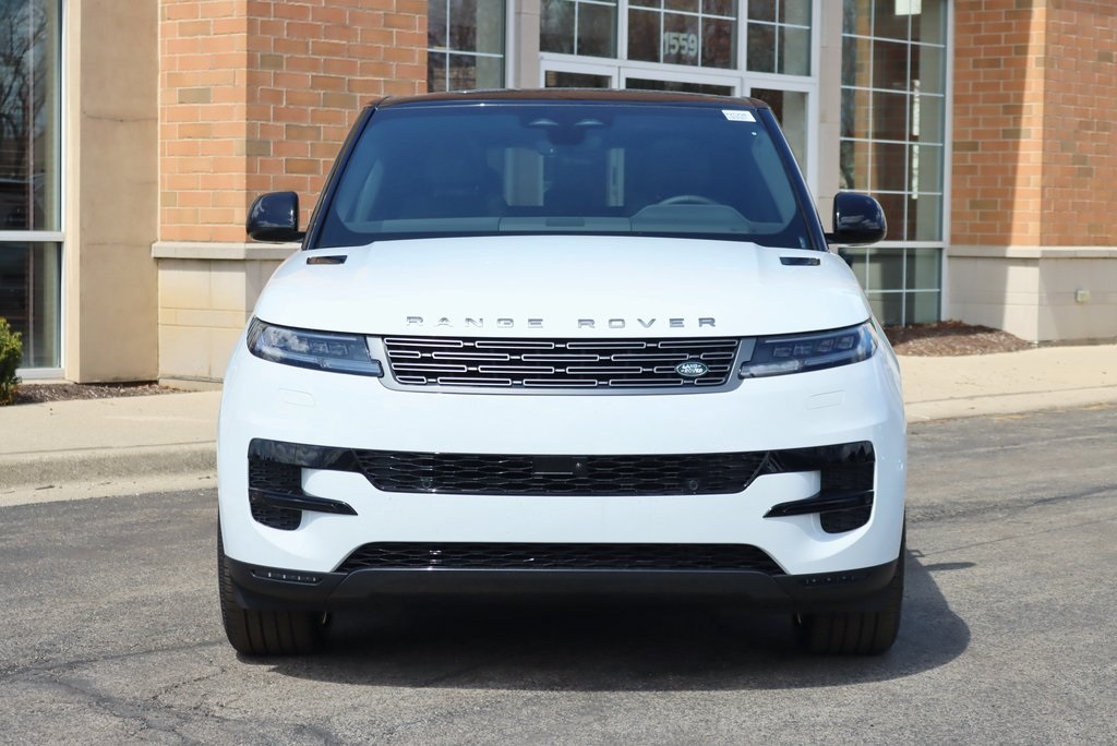 2025 Land Rover Range Rover Sport SE photo 2