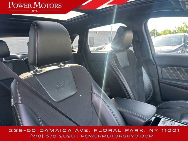 2020 Ford Edge ST photo 31