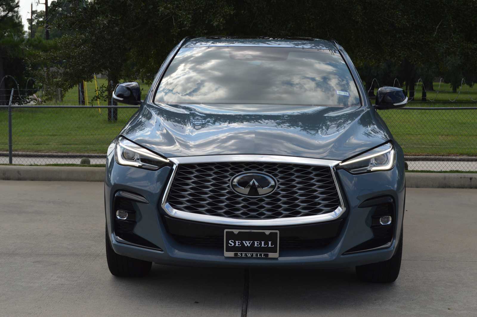 2023 Infiniti QX55 Luxe photo 2