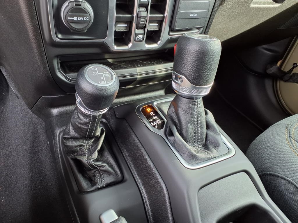 2025 Jeep Wrangler Sport S 4xe photo 15