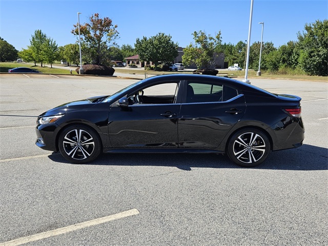 2021 Nissan Sentra SR photo 4