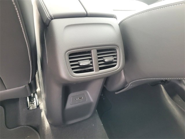 2025 Buick Envision Sport Touring photo 4
