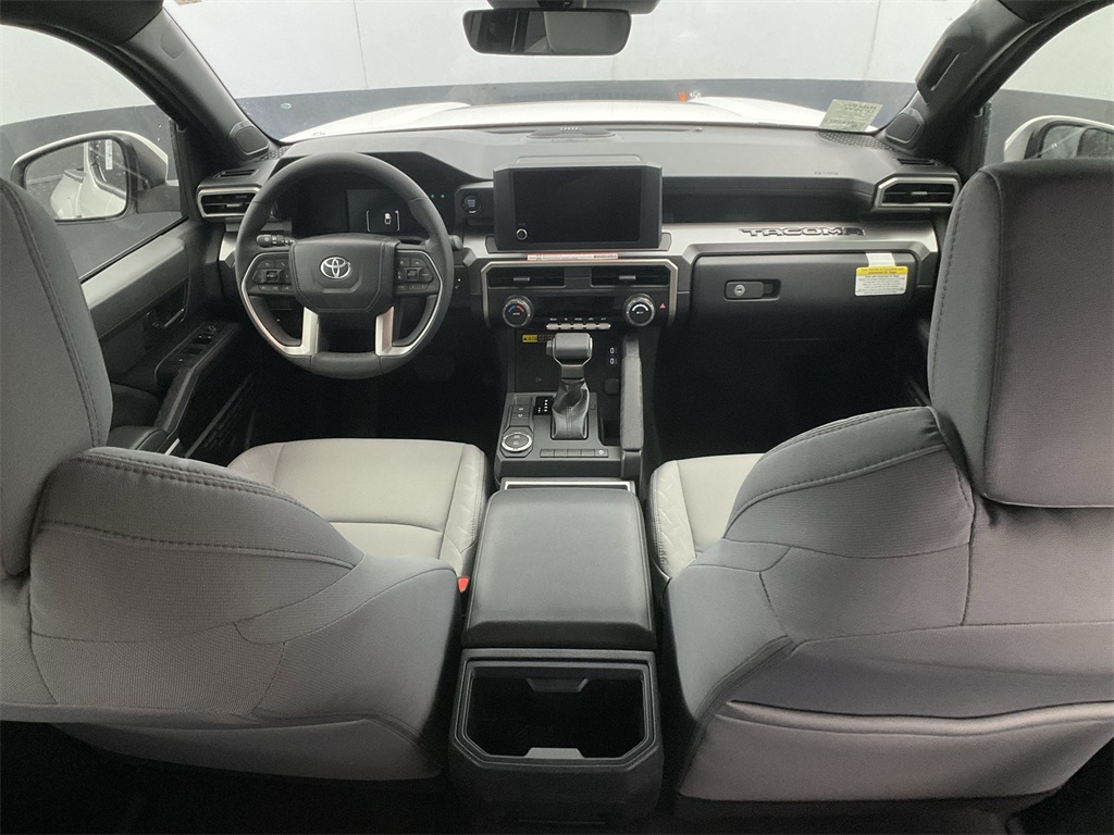 2025 Toyota Tacoma SR5 photo 25