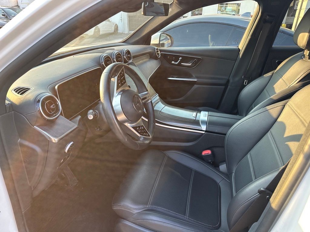 2024 Mercedes Benz GLC 300 4MATIC photo 4