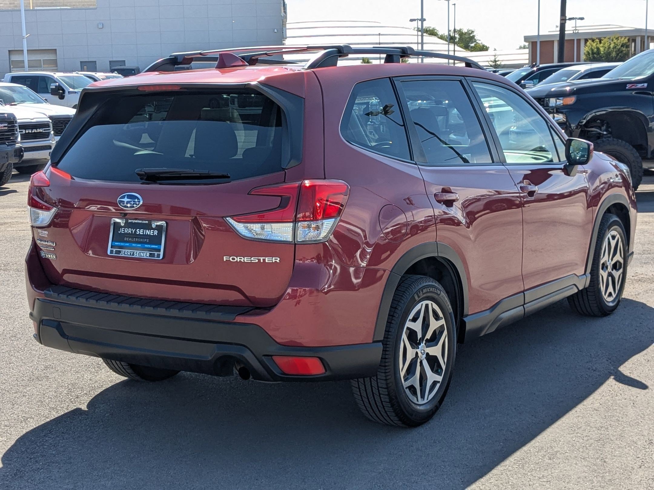 2021 Subaru Forester Premium photo 3