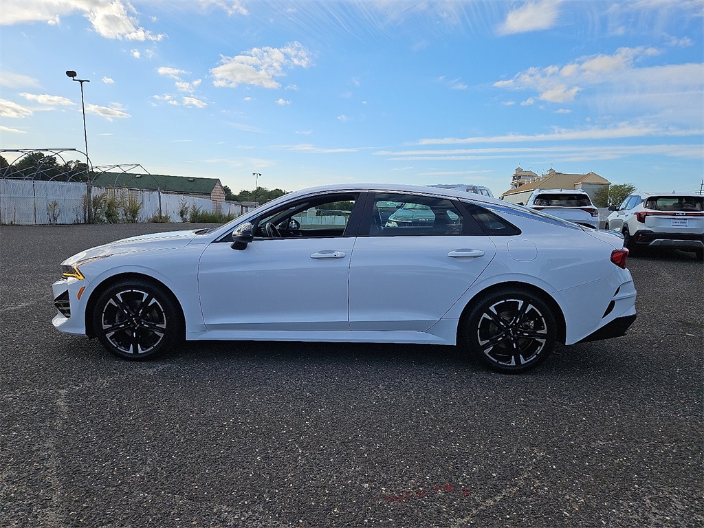 2023 Kia K5 GT-Line photo 4