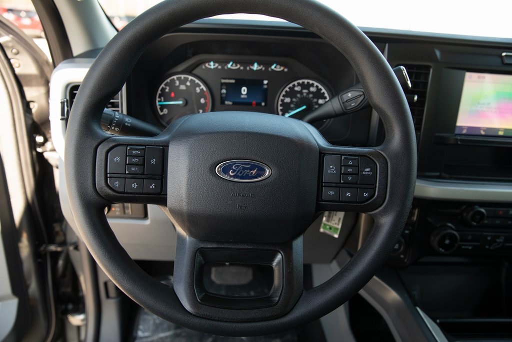 2025 Ford F-350 XLT photo 35