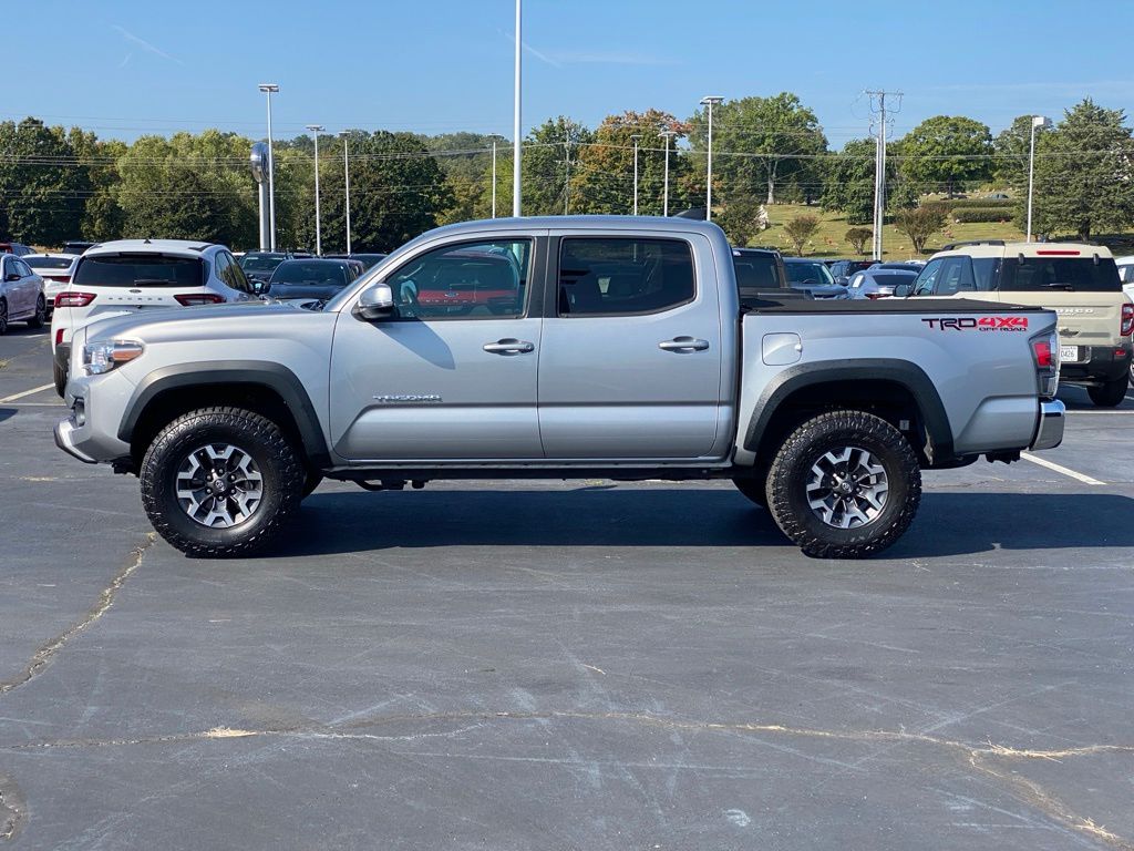 2020 Toyota Tacoma SR5 photo 3