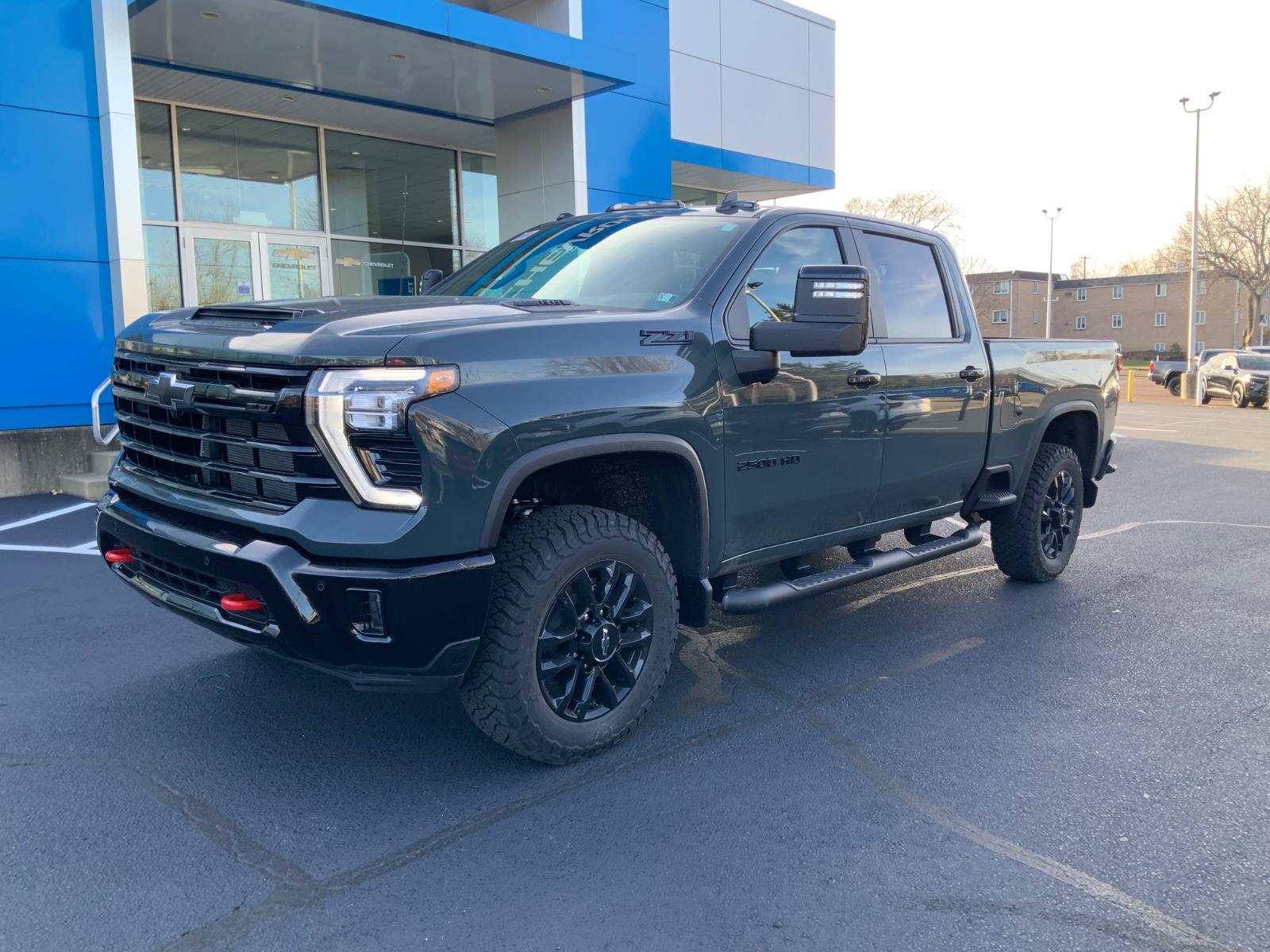 2026 Chevrolet Silverado 2500HD LT photo 3