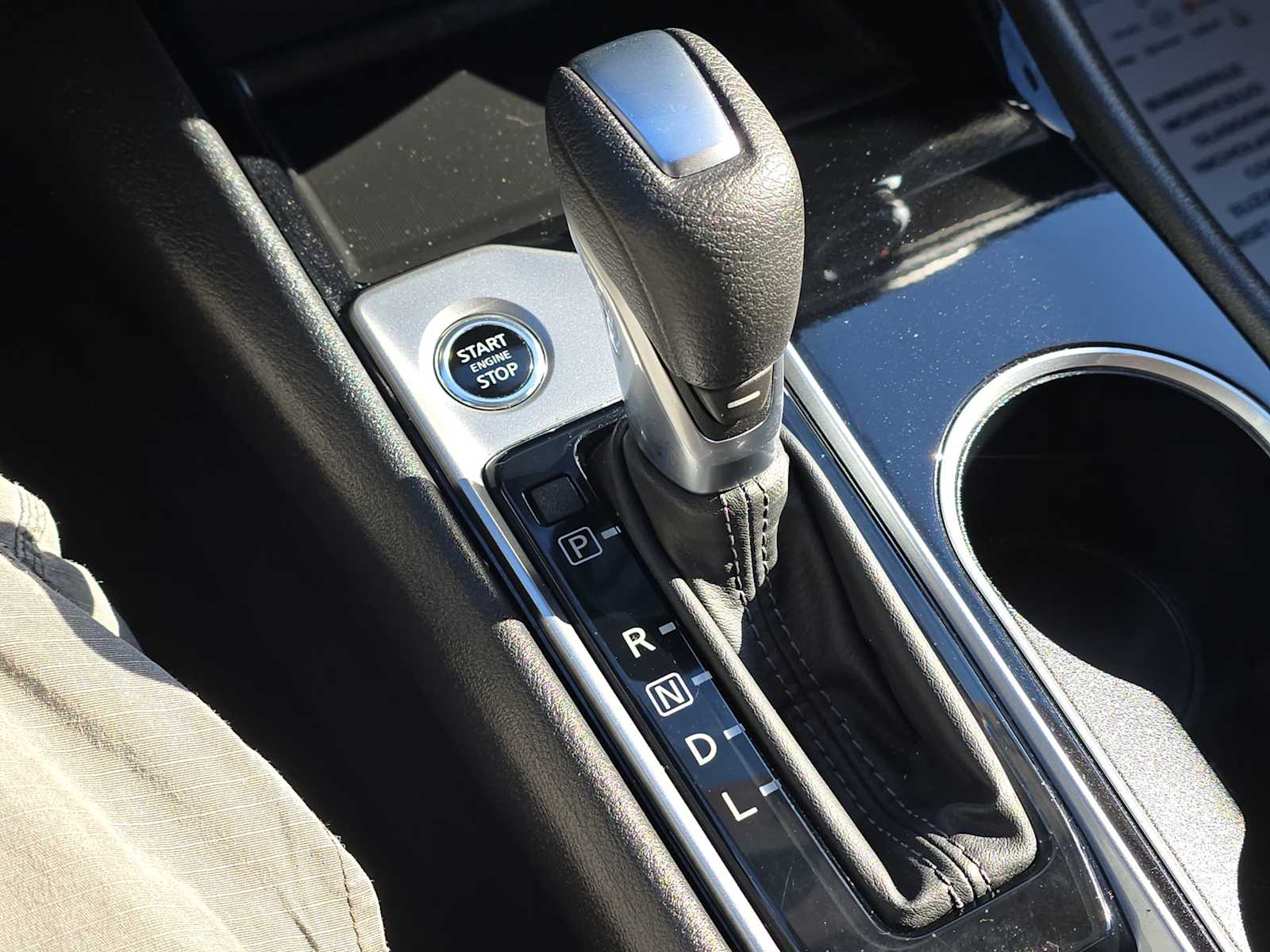 2024 Nissan Altima 2.5 SV photo 17