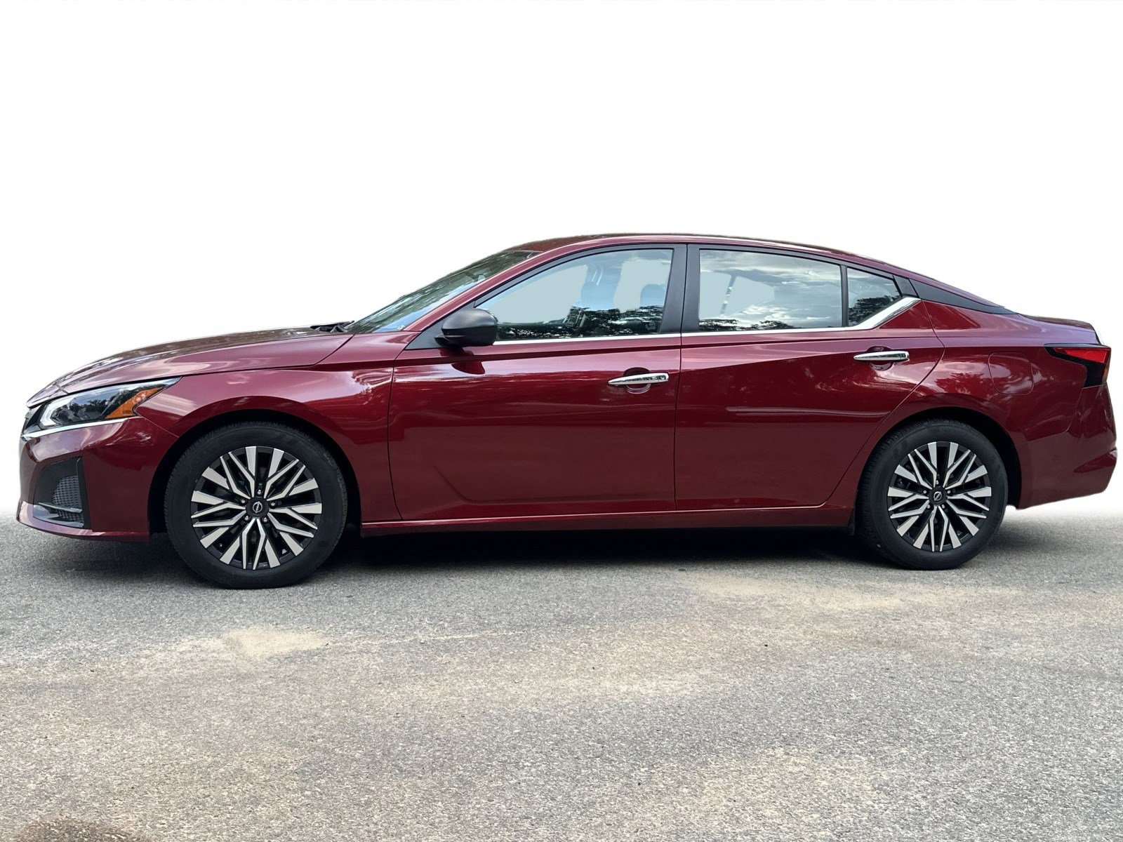 2024 Nissan Altima 2.5 SV photo 3
