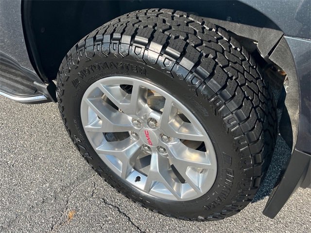 2020 Gmc Yukon SLE photo 24