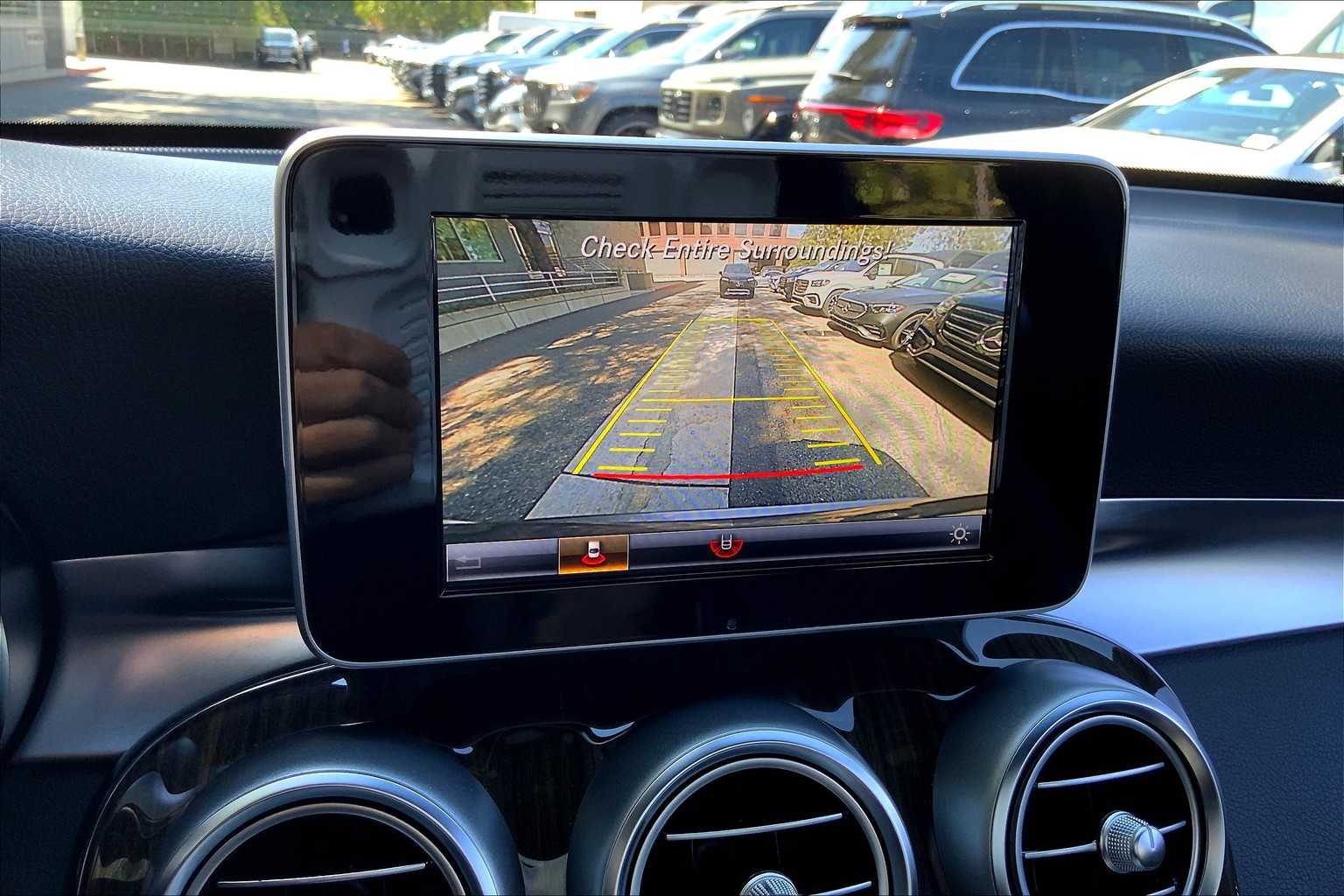 2018 Mercedes Benz GL 300 photo 25