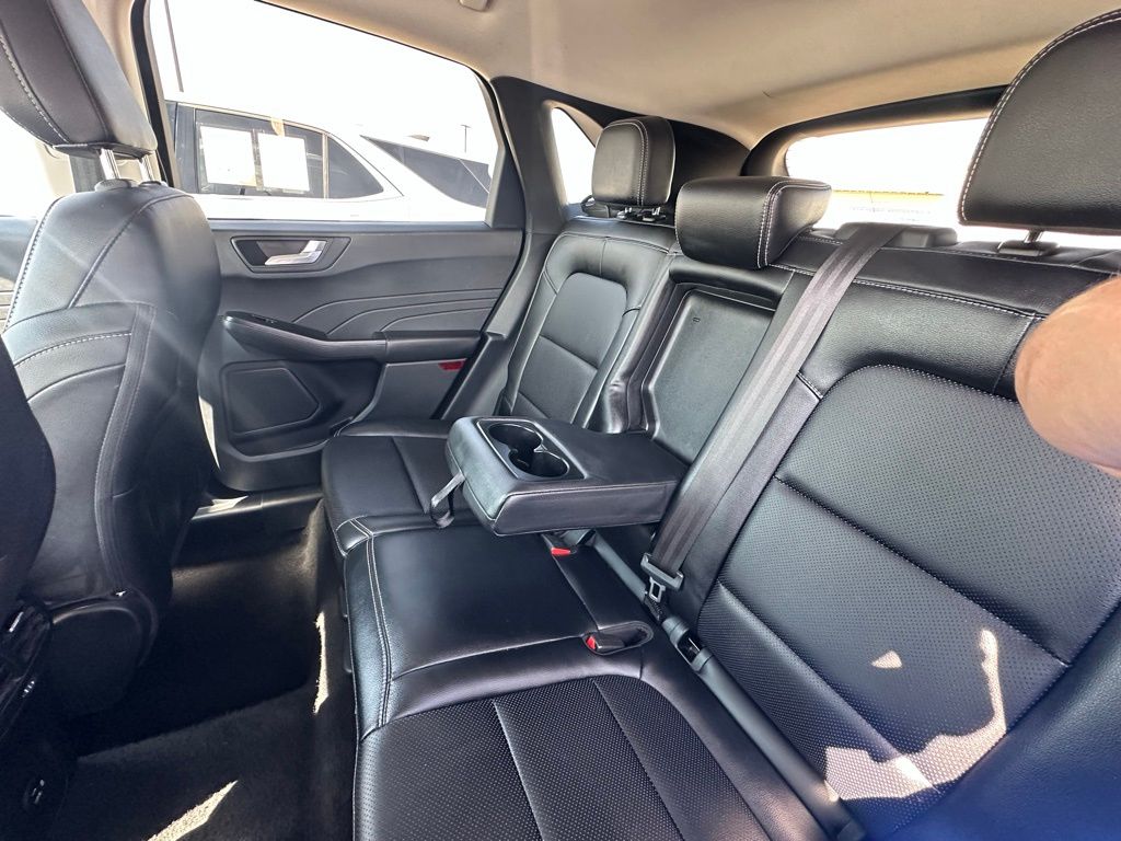 2022 Ford Escape Titanium photo 23