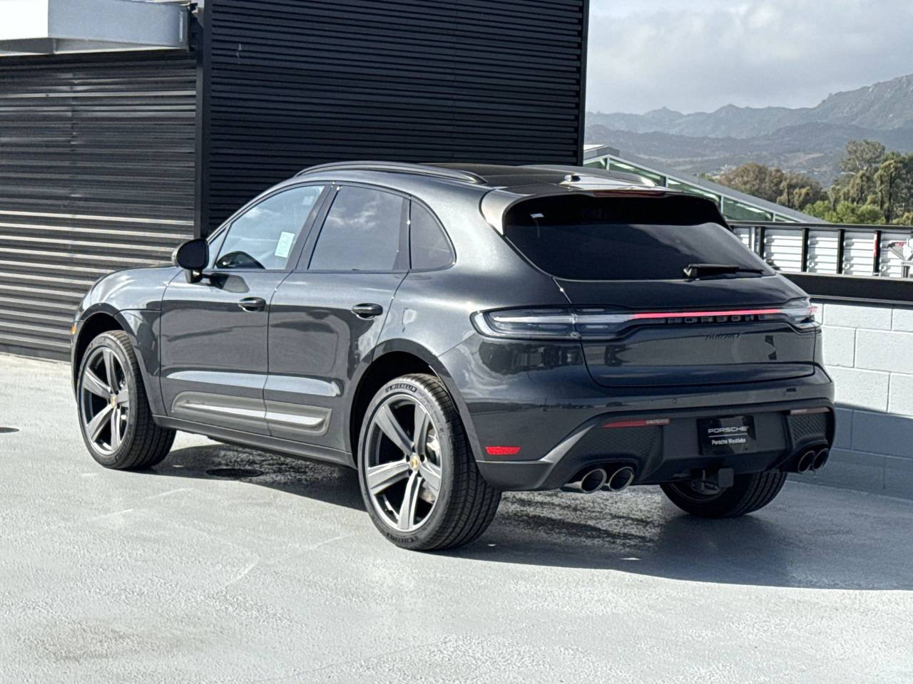 2025 Porsche Macan T photo 2