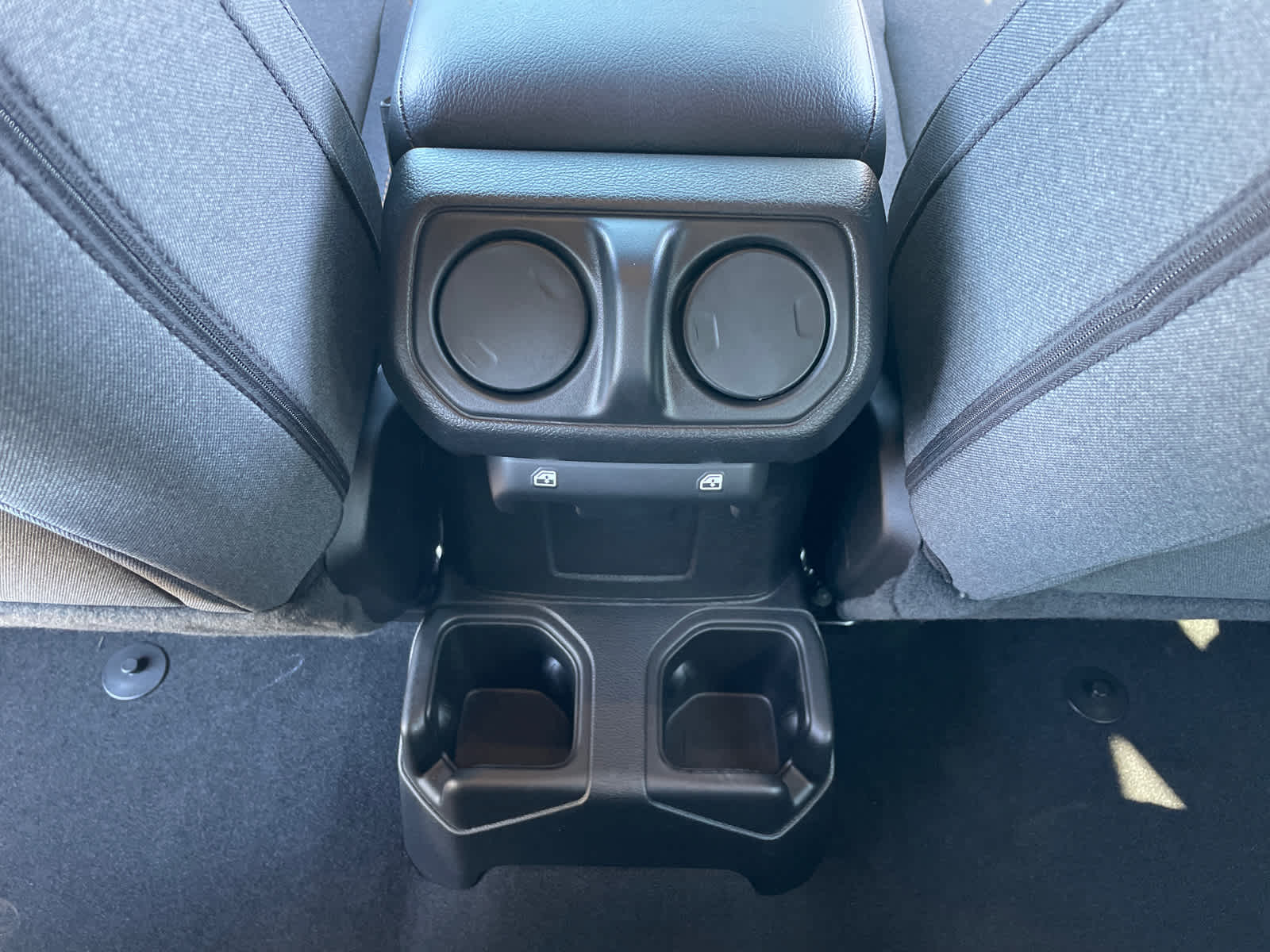 2025 Jeep Wrangler Sport S photo 13