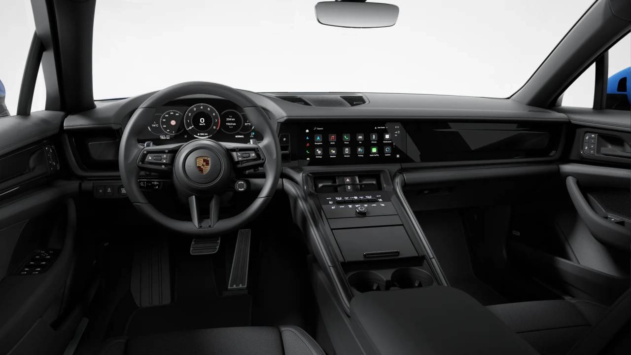 2025 Porsche Panamera 4 photo 9