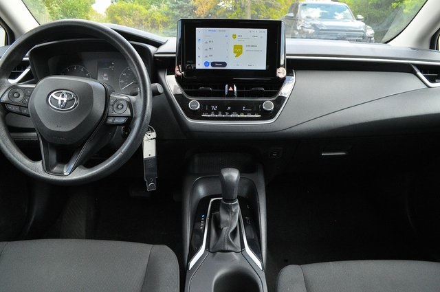 2023 Toyota Corolla LE photo 18