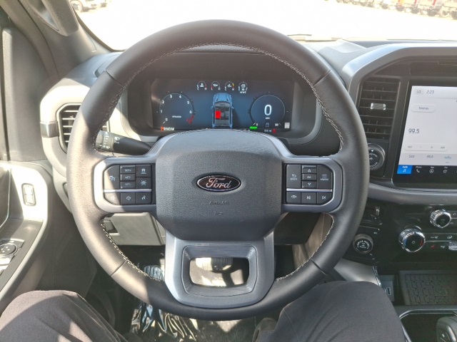 2025 Ford F-150 XLT photo 13