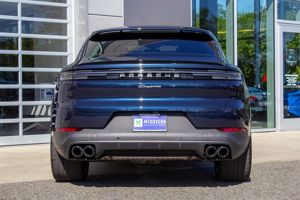 2024 Porsche Cayenne Coupe Base photo 9