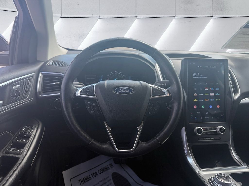2023 Ford Edge Titanium photo 9