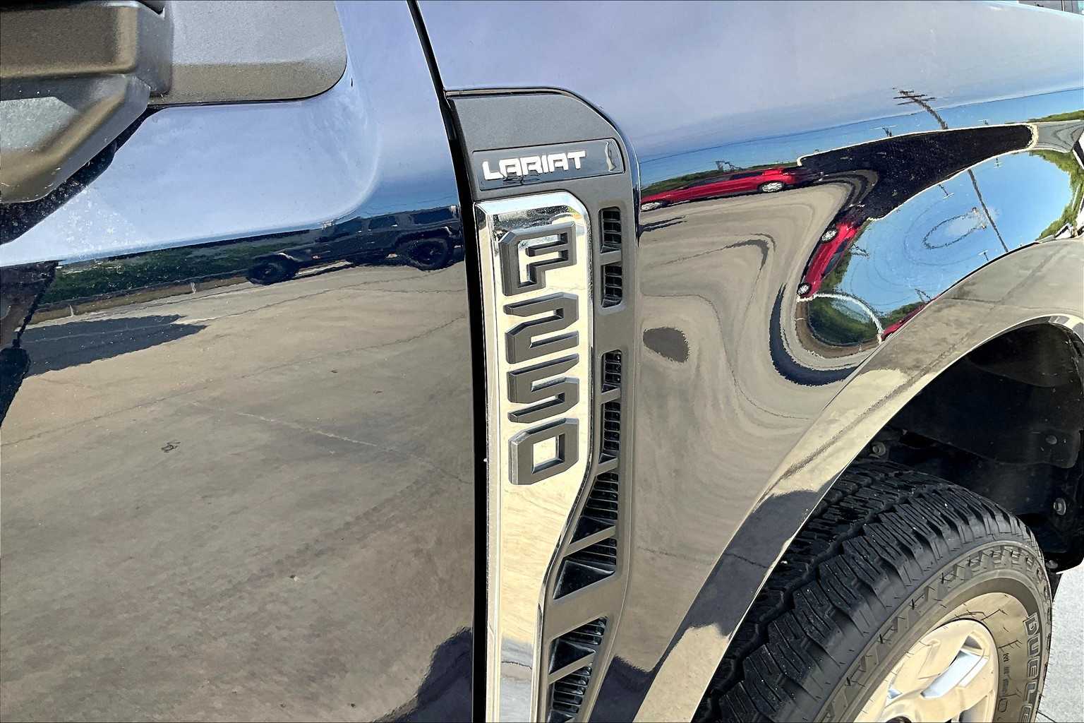 2023 Ford F-250 photo 17