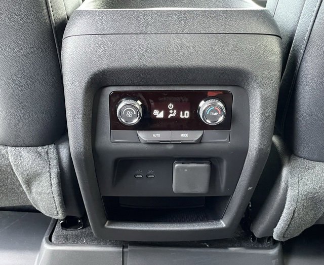 2026 Chevrolet Traverse photo 28