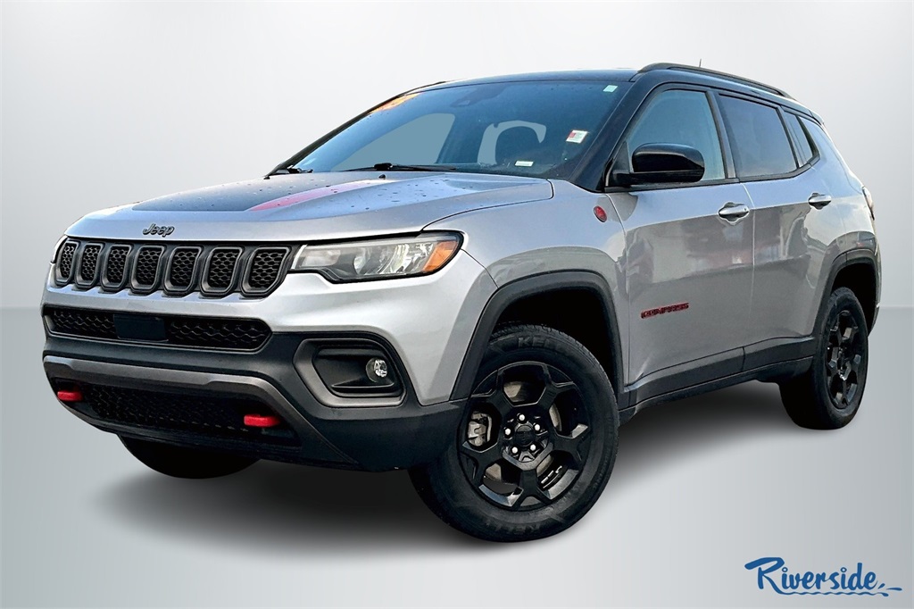 2023 Jeep Compass Trailhawk photo 3