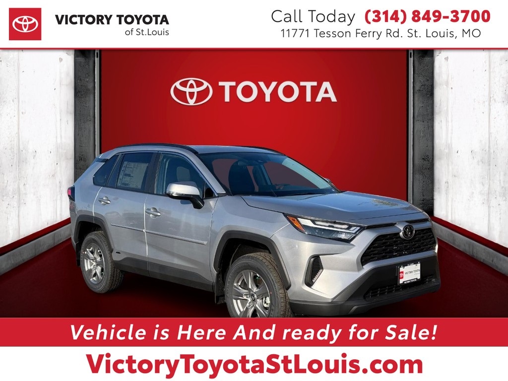 2025 Toyota RAV4 XLE's photo