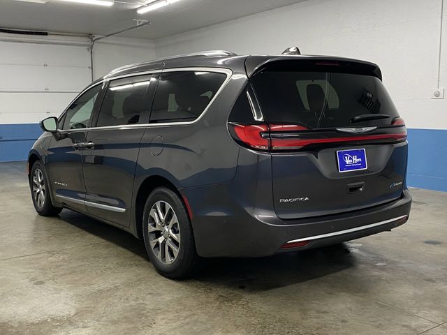 2022 Chrysler Pacifica Pinnacle photo 3