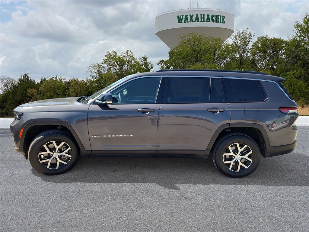 2024 Jeep Grand Cherokee Limited photo 2