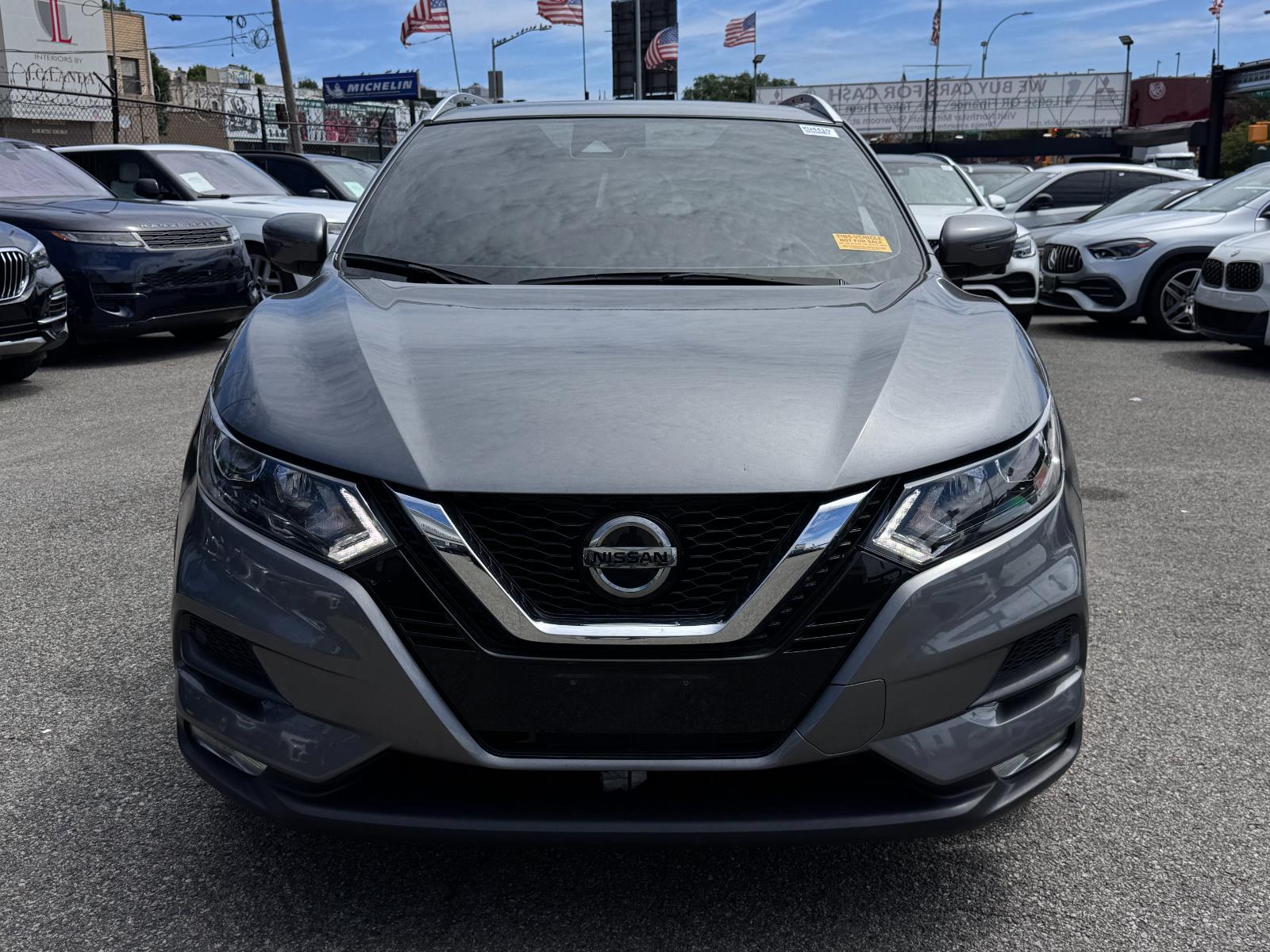 2022 Nissan Rogue Sport SV photo 2