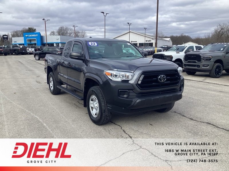 2022 Toyota Tacoma SR's photo