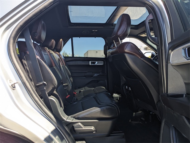 2020 Ford Explorer Platinum photo 14