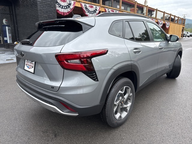 2026 Chevrolet Trax LT photo 8
