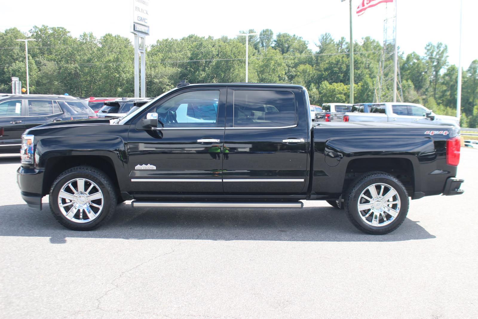 2017 Chevrolet Silverado 1500 High Country photo 4