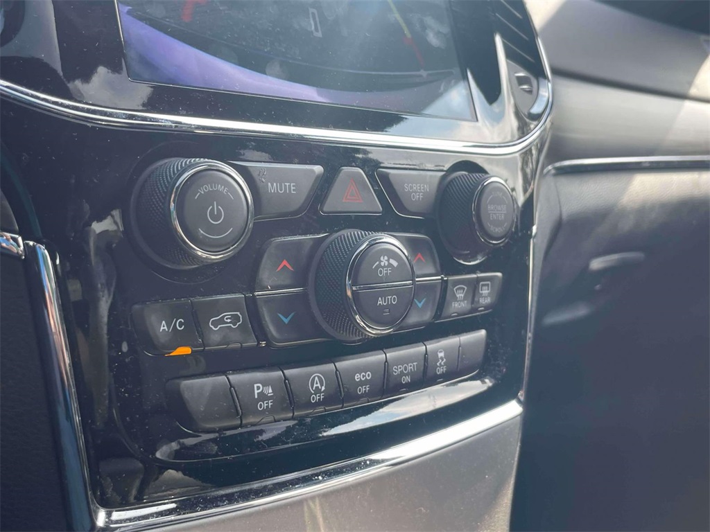 2019 Jeep Grand Cherokee Limited photo 28
