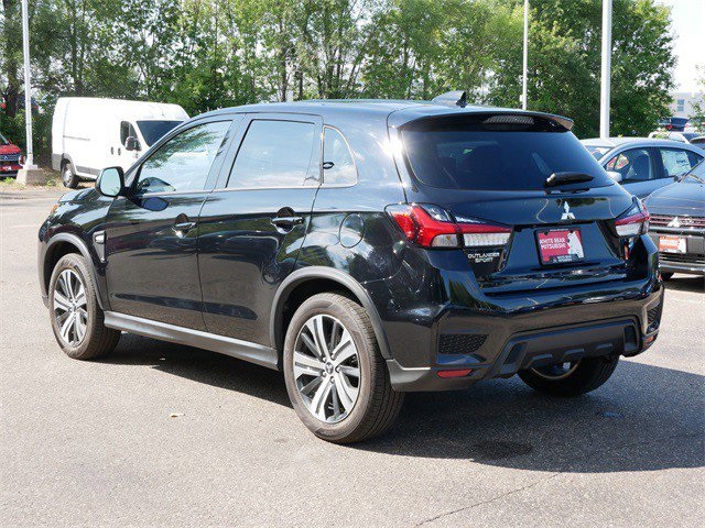 2024 Mitsubishi Outlander Sport ES photo 2