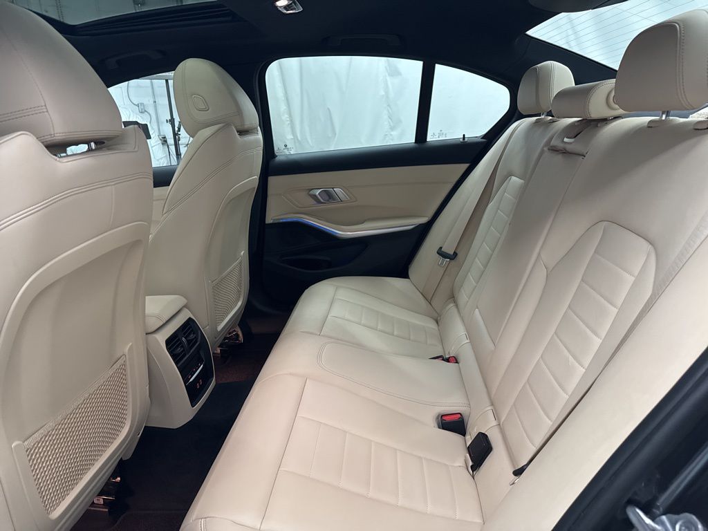 2021 Bmw 330i photo 16