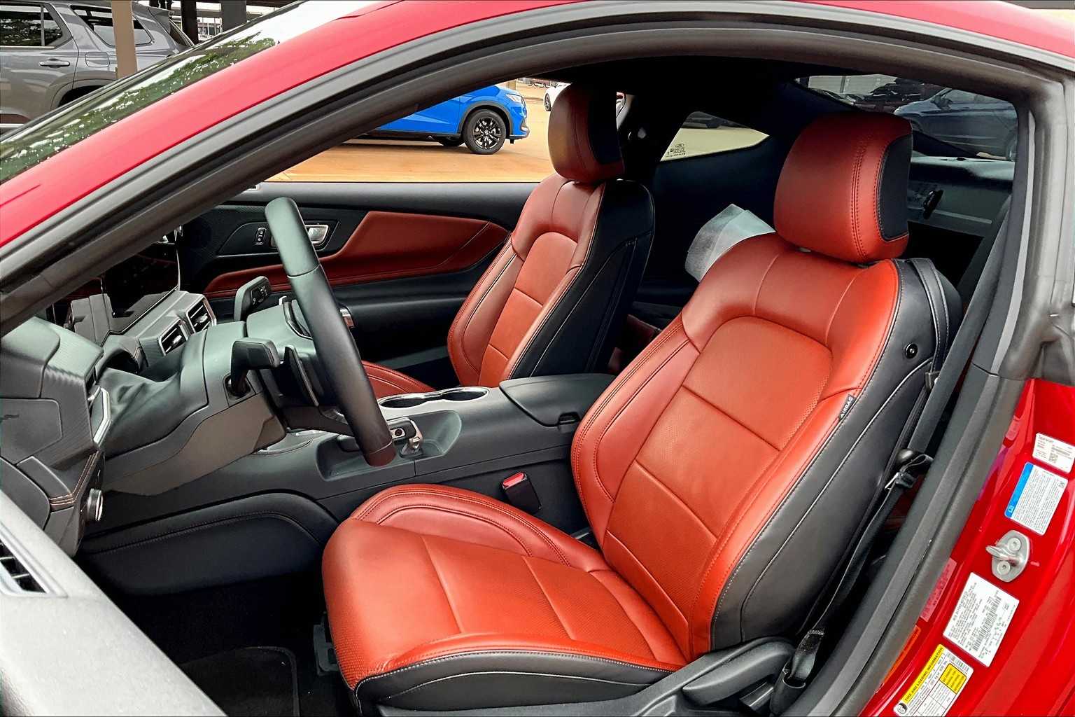 2024 Ford Mustang GT Premium photo 7