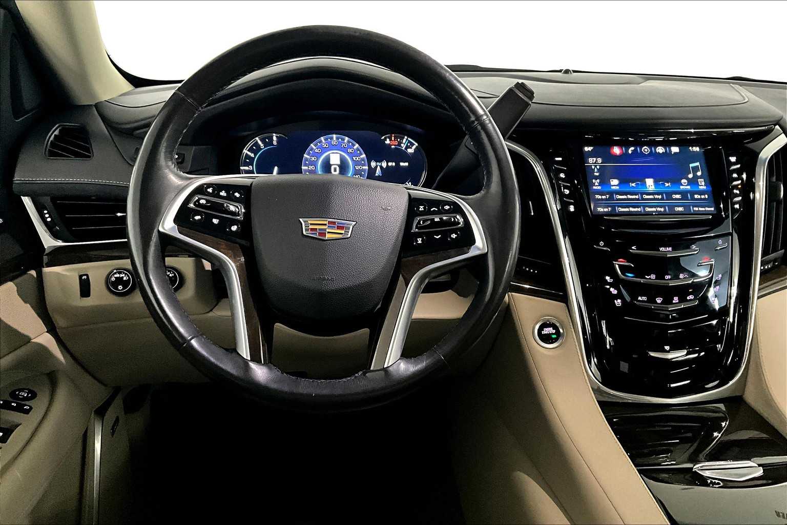 2018 Cadillac Escalade Luxury photo 5