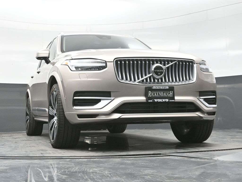 2025 Volvo XC90 T8 Plus photo 15