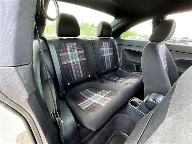2019 Volkswagen Beetle S photo 15
