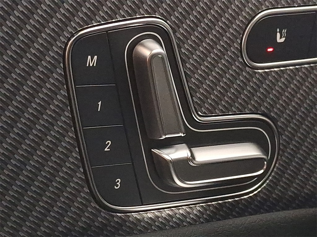 2025 Mercedes Benz CLA 250 4MATIC photo 16