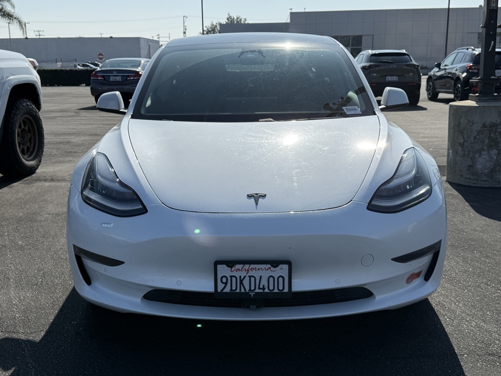 2020 Tesla Model 3 Standard Range Plus photo 2